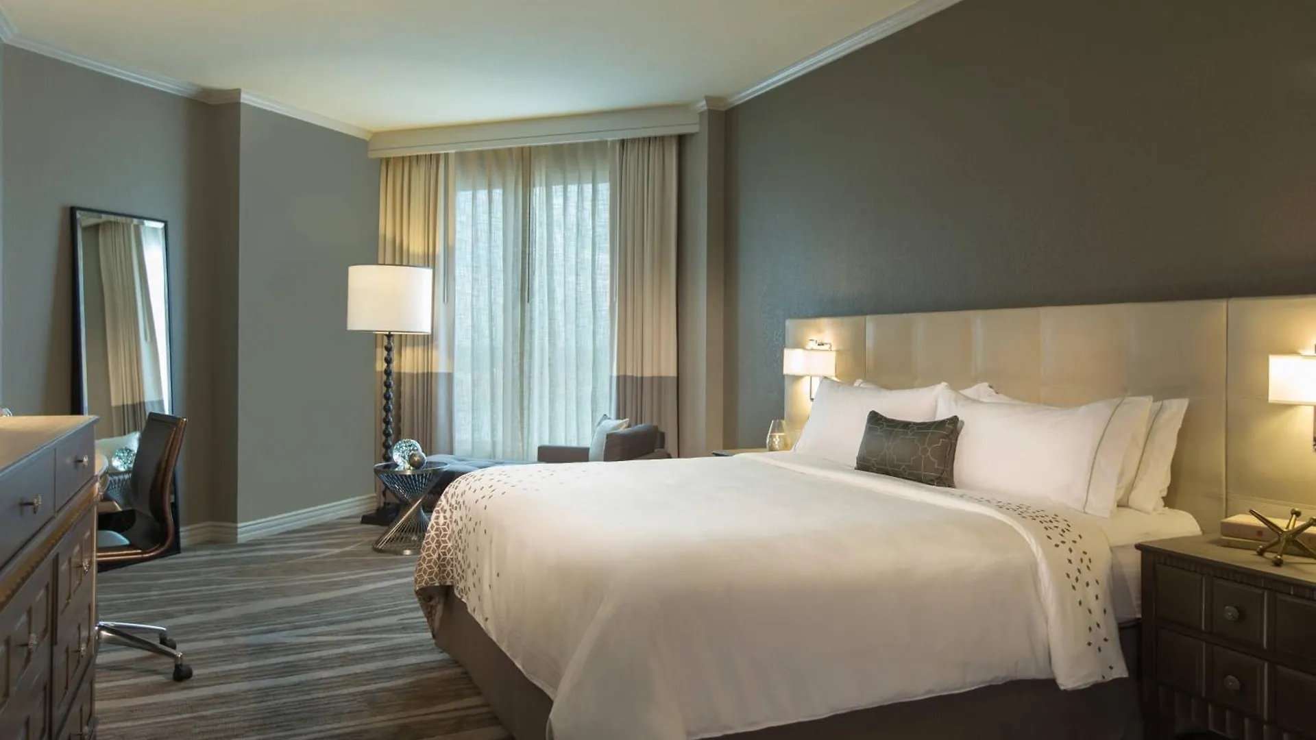 Renaissance Tampa International Plaza Hotel