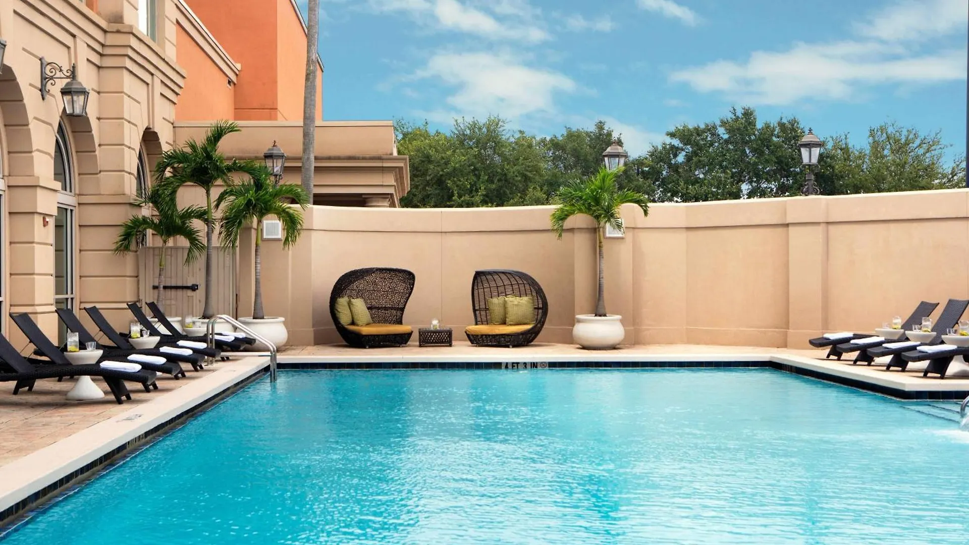 Renaissance Tampa International Plaza Hotel