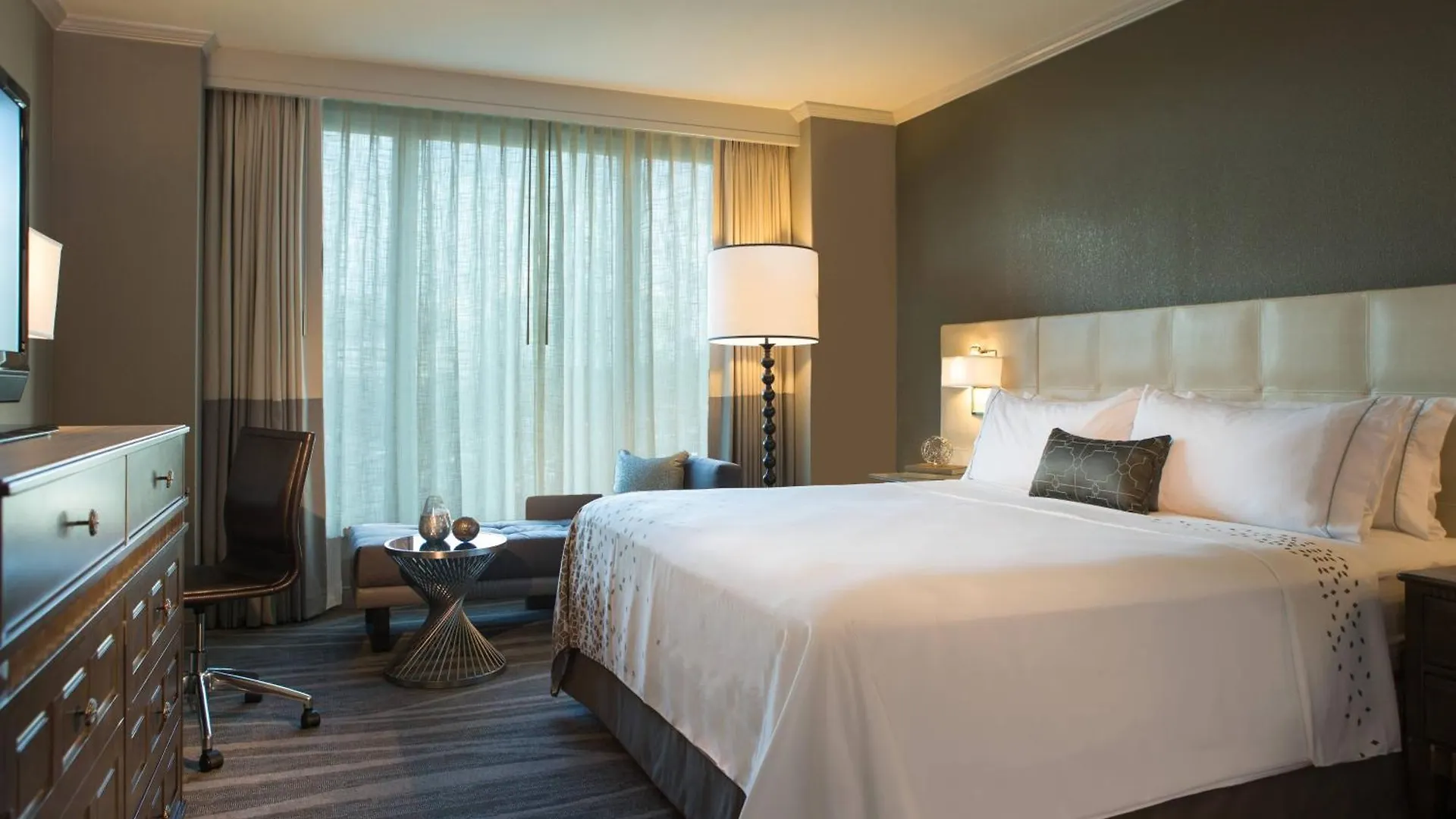 Renaissance Tampa International Plaza Hotel
