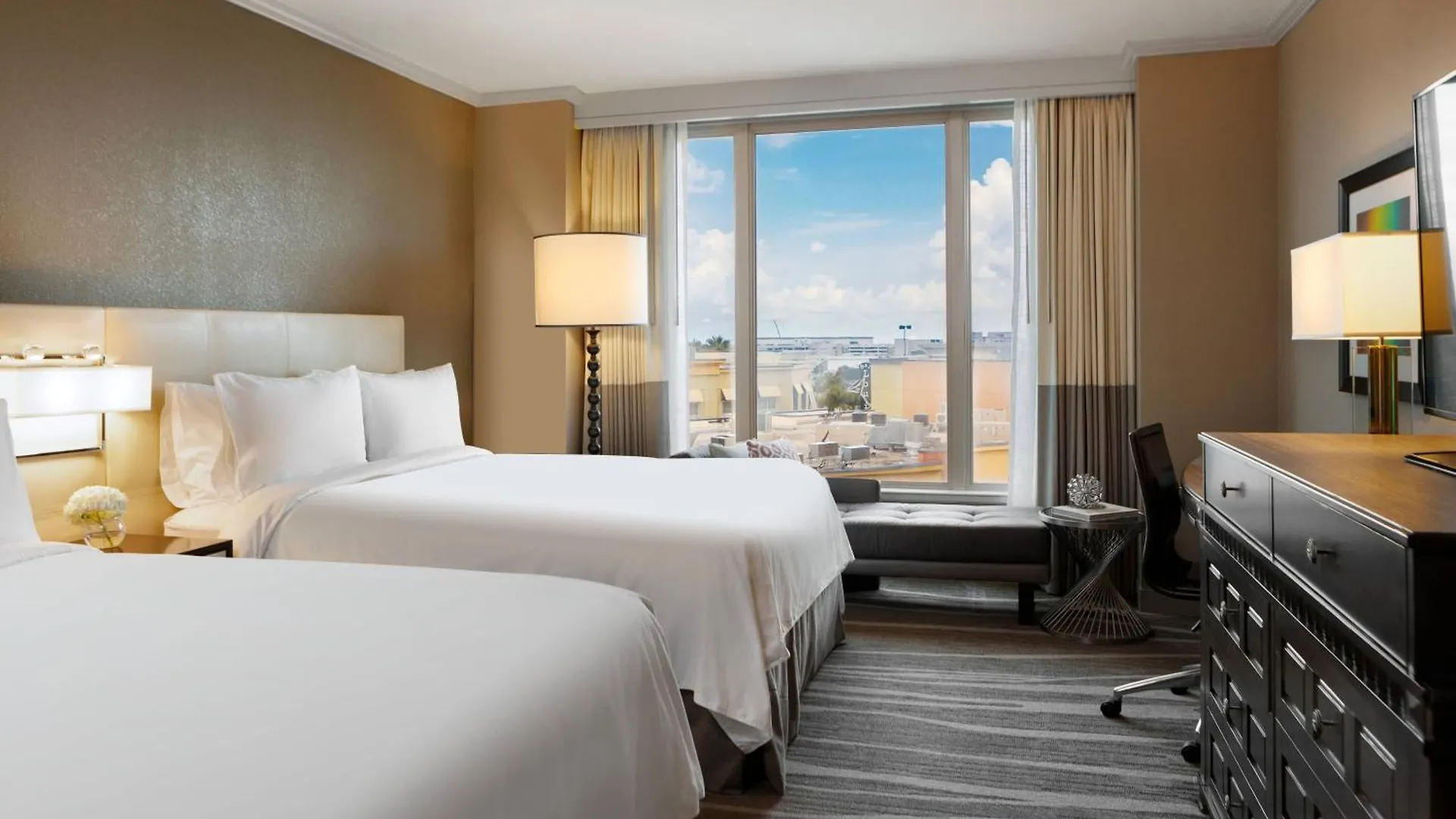 Renaissance Tampa International Plaza Hotel