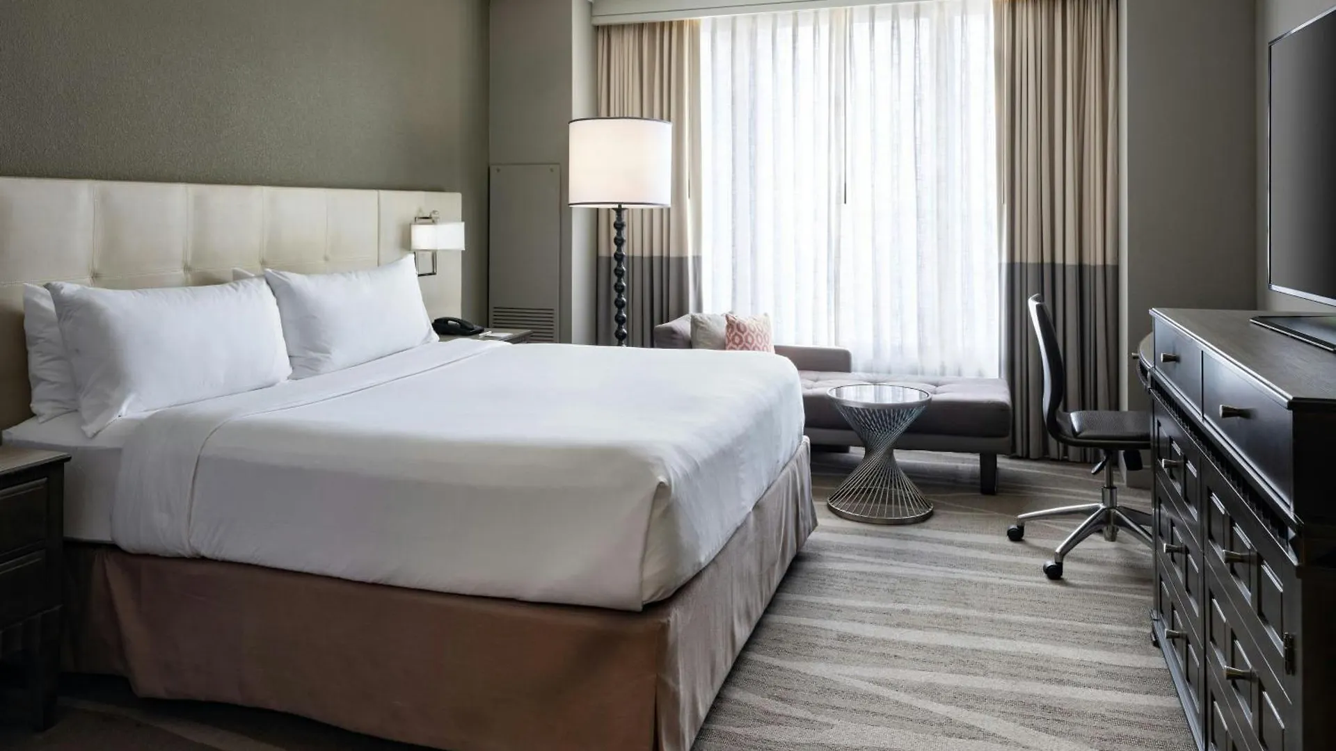 Renaissance Tampa International Plaza Hotel