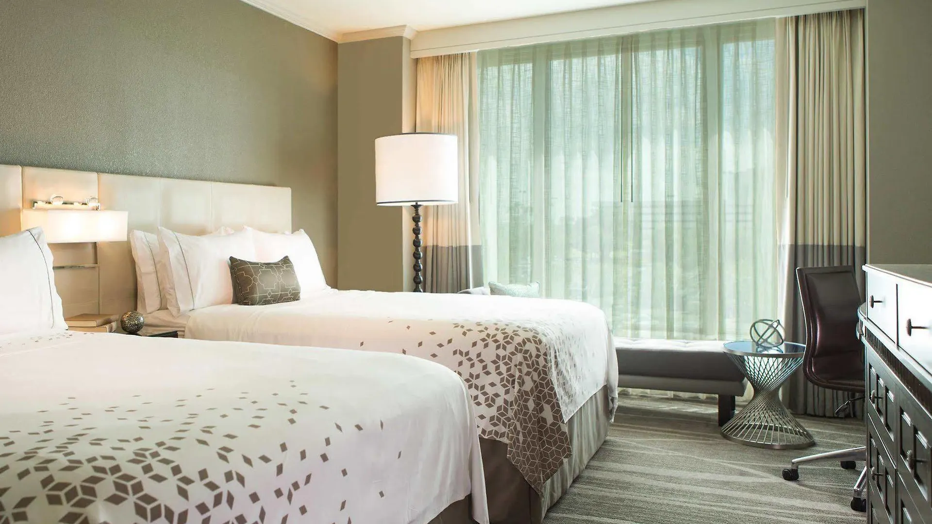 Renaissance Tampa International Plaza Hotel